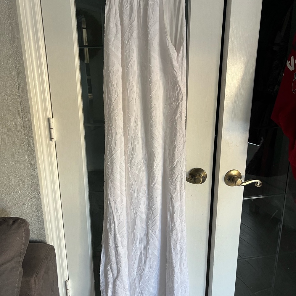 J. McLaughlin Elegant White dress